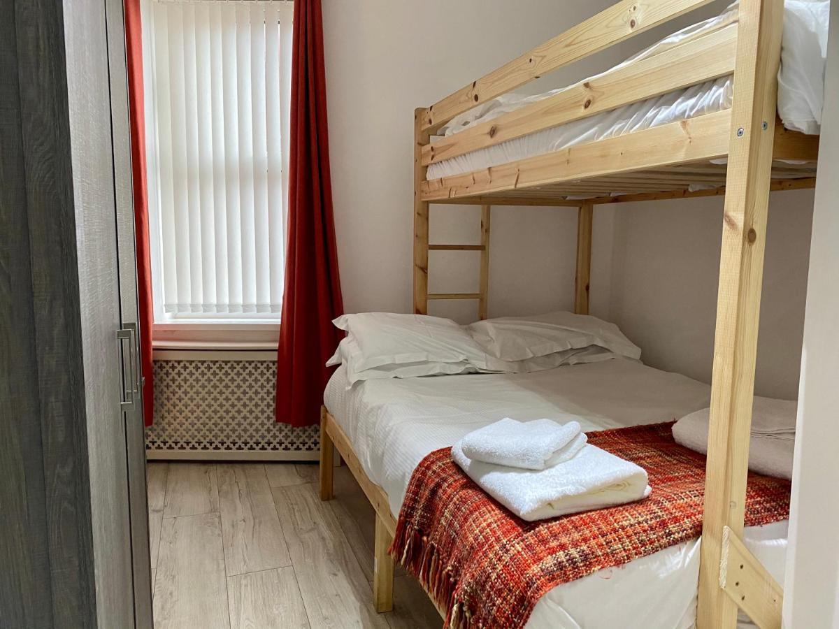 Simpson Beach View Apartments By Blackpool Service Apartments Esterno foto