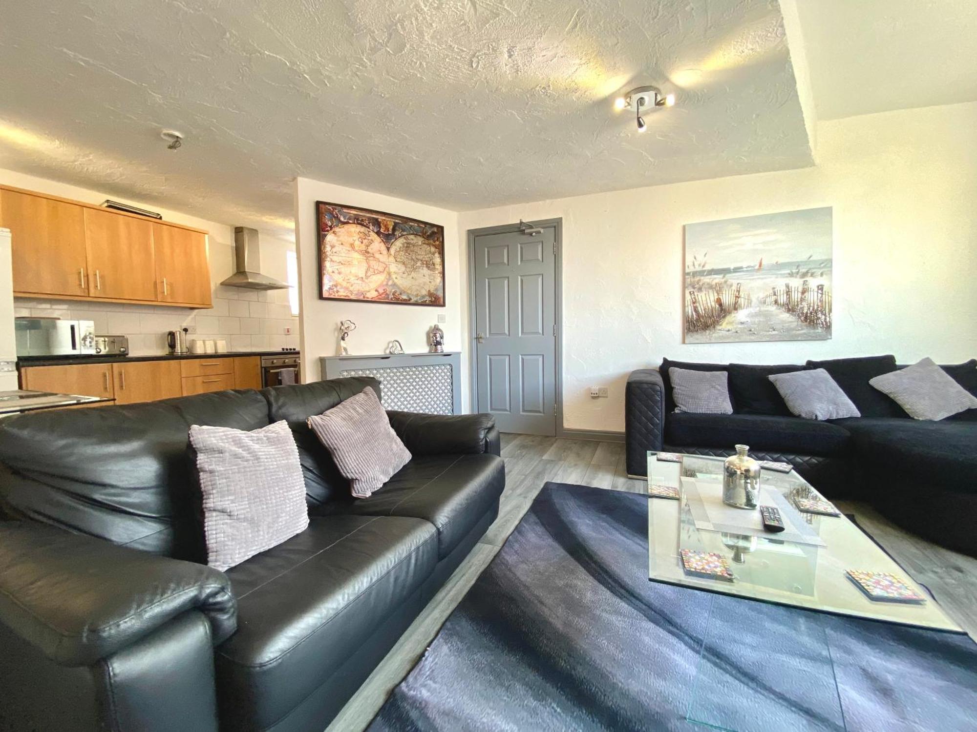 Simpson Beach View Apartments By Blackpool Service Apartments Esterno foto