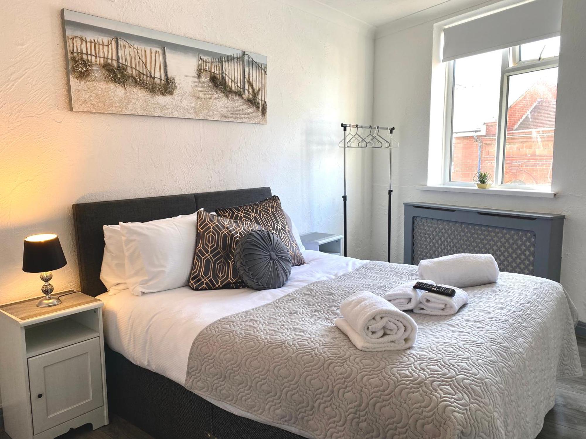 Simpson Beach View Apartments By Blackpool Service Apartments Esterno foto