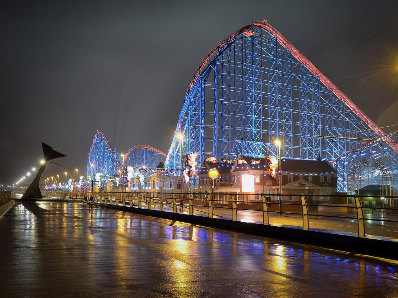 Simpson Beach View Apartments By Blackpool Service Apartments Esterno foto